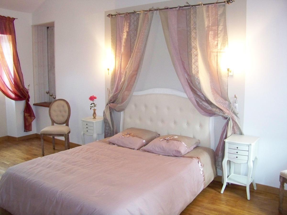 La Genoise Panzió Tillieres Szoba fotó